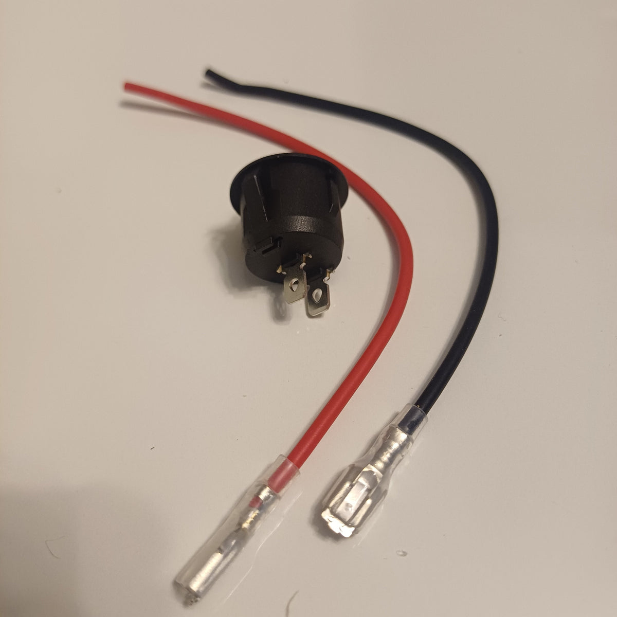 Interruptor Rocker On/Off con Cables y Terminales