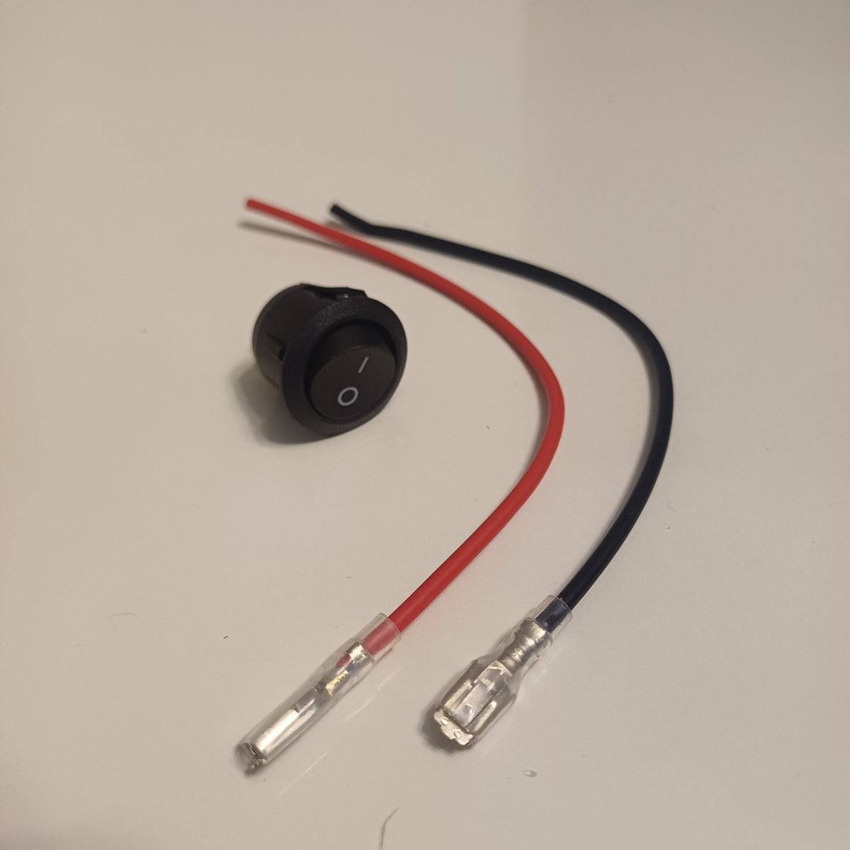 Interruptor Rocker On/Off con Cables y Terminales