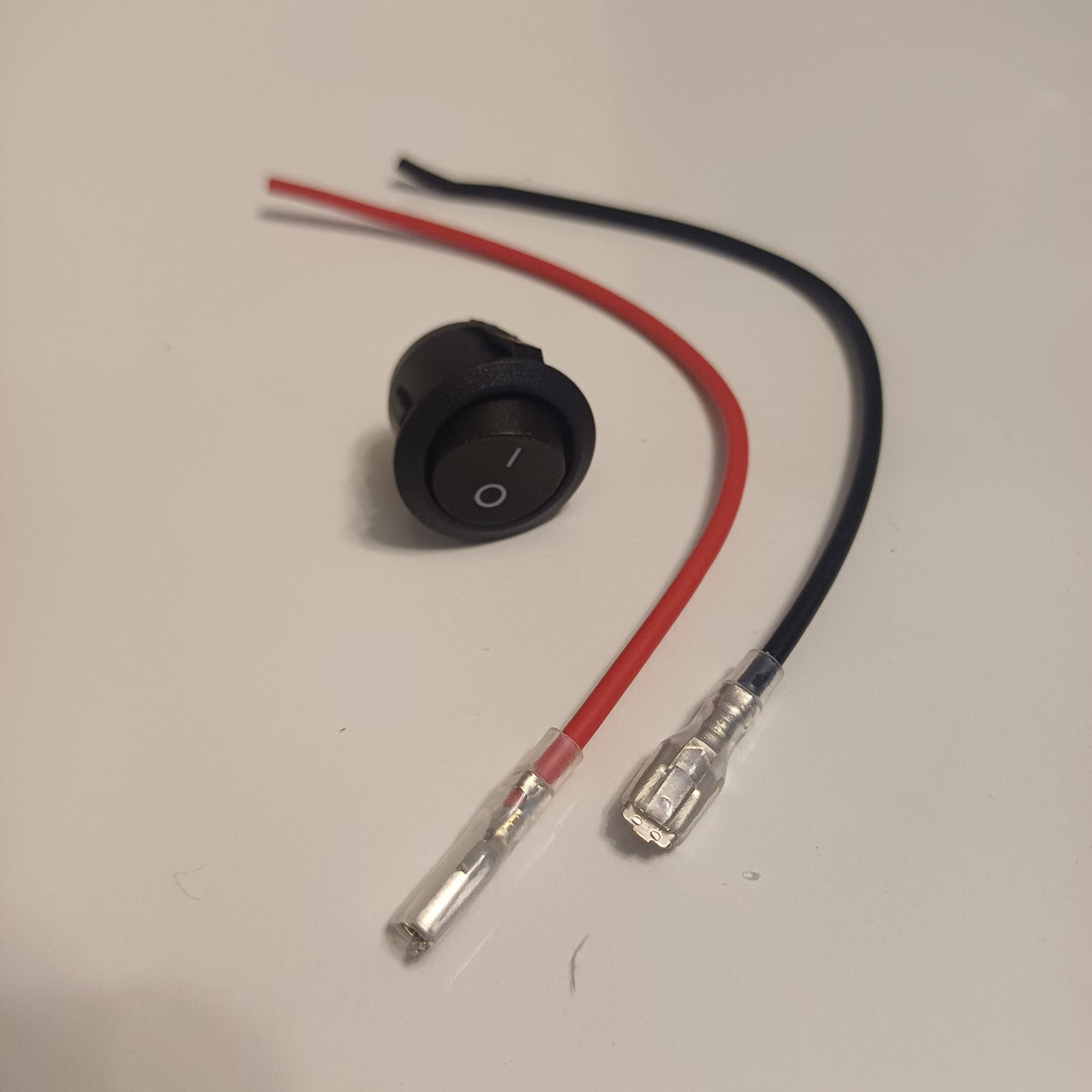 Interruptor Rocker On/Off con Cables y Terminales